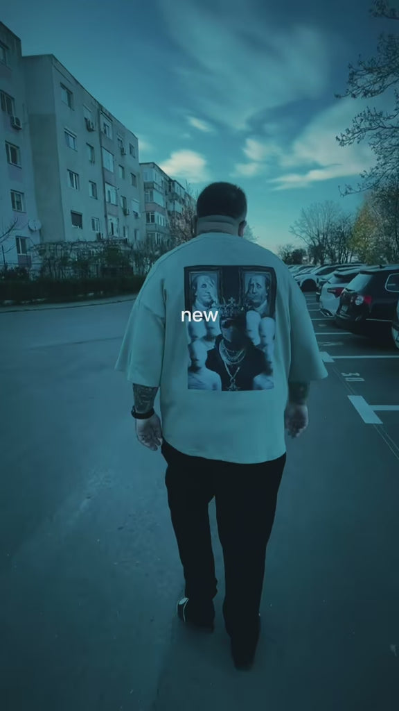 Încarcă clipul video: 